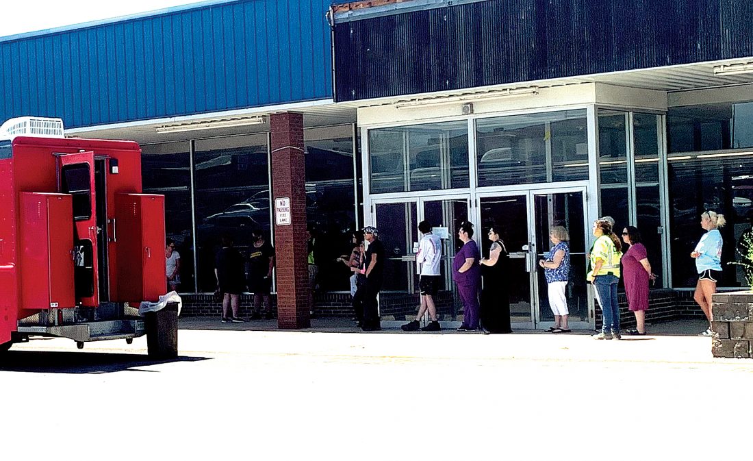 Long Line for Fast Food News, Sports, Jobs The Intermountain